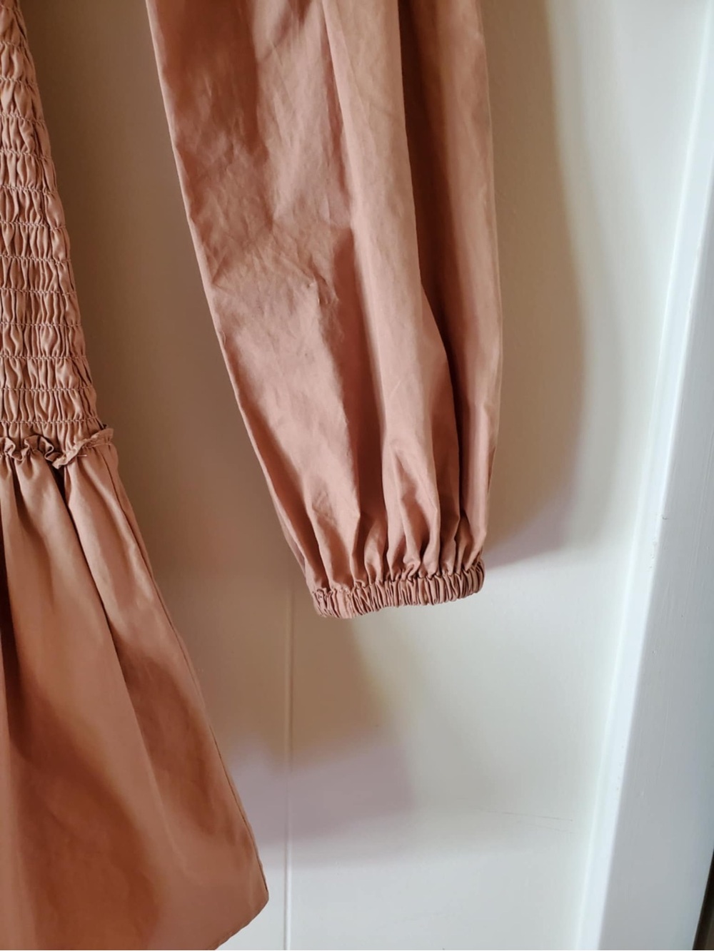 A.L.C. Kora Smocked Puff-Sleeve Dress Tan Size 2 - Picture 3 of 7